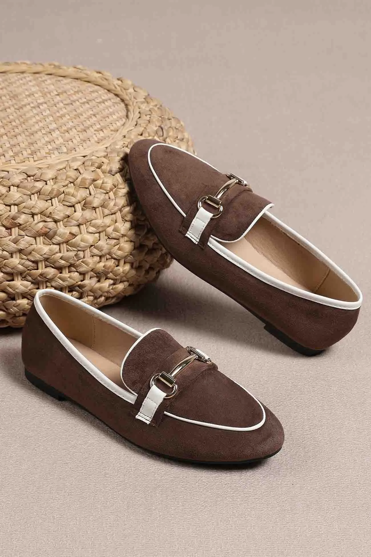 Amozae-Contrast Suede Chain Loafers