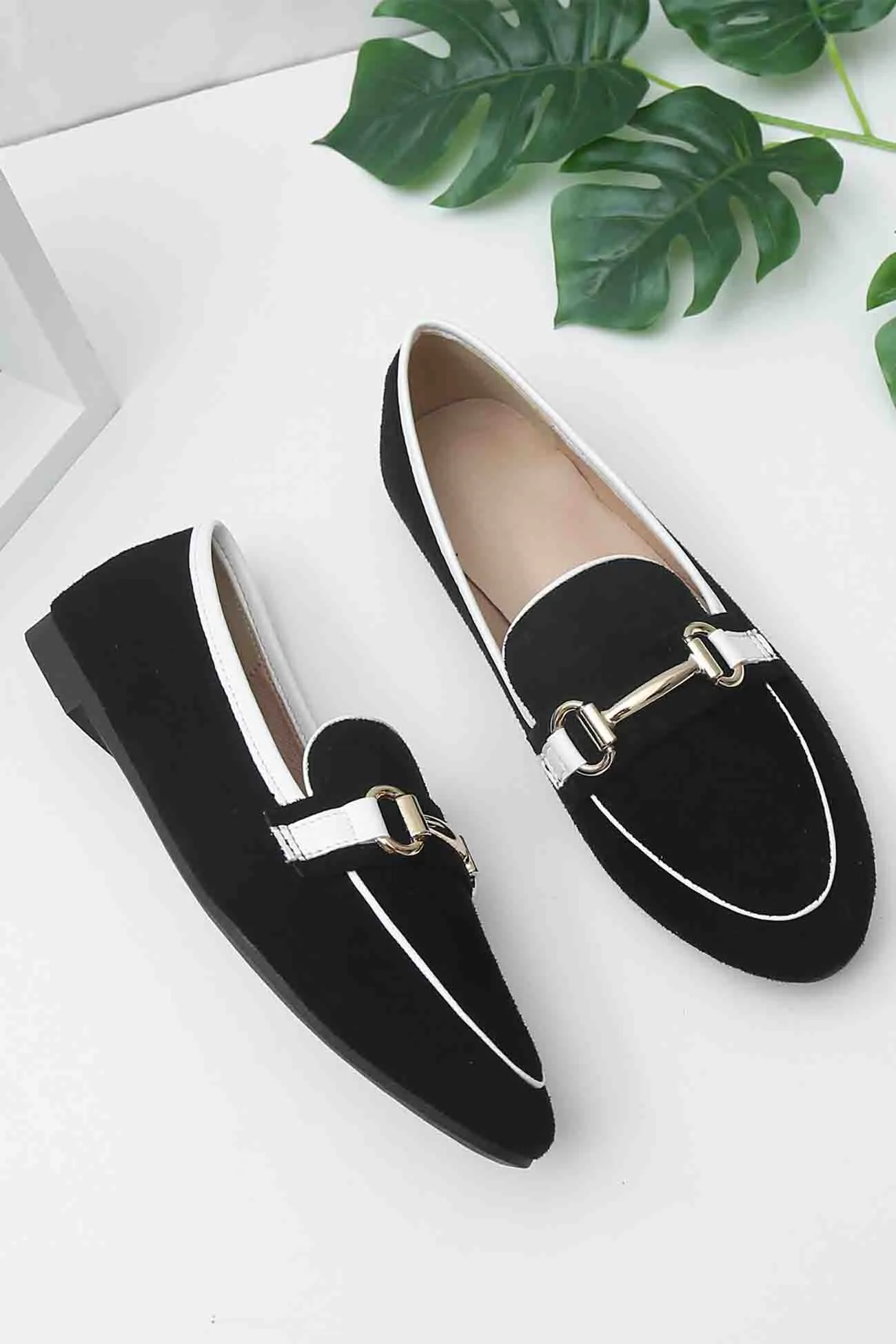 Amozae-Contrast Suede Chain Loafers