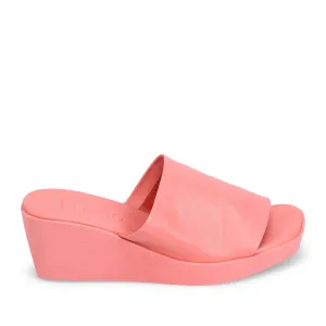 Bueno Women's Finley Platform Sandal in Pink