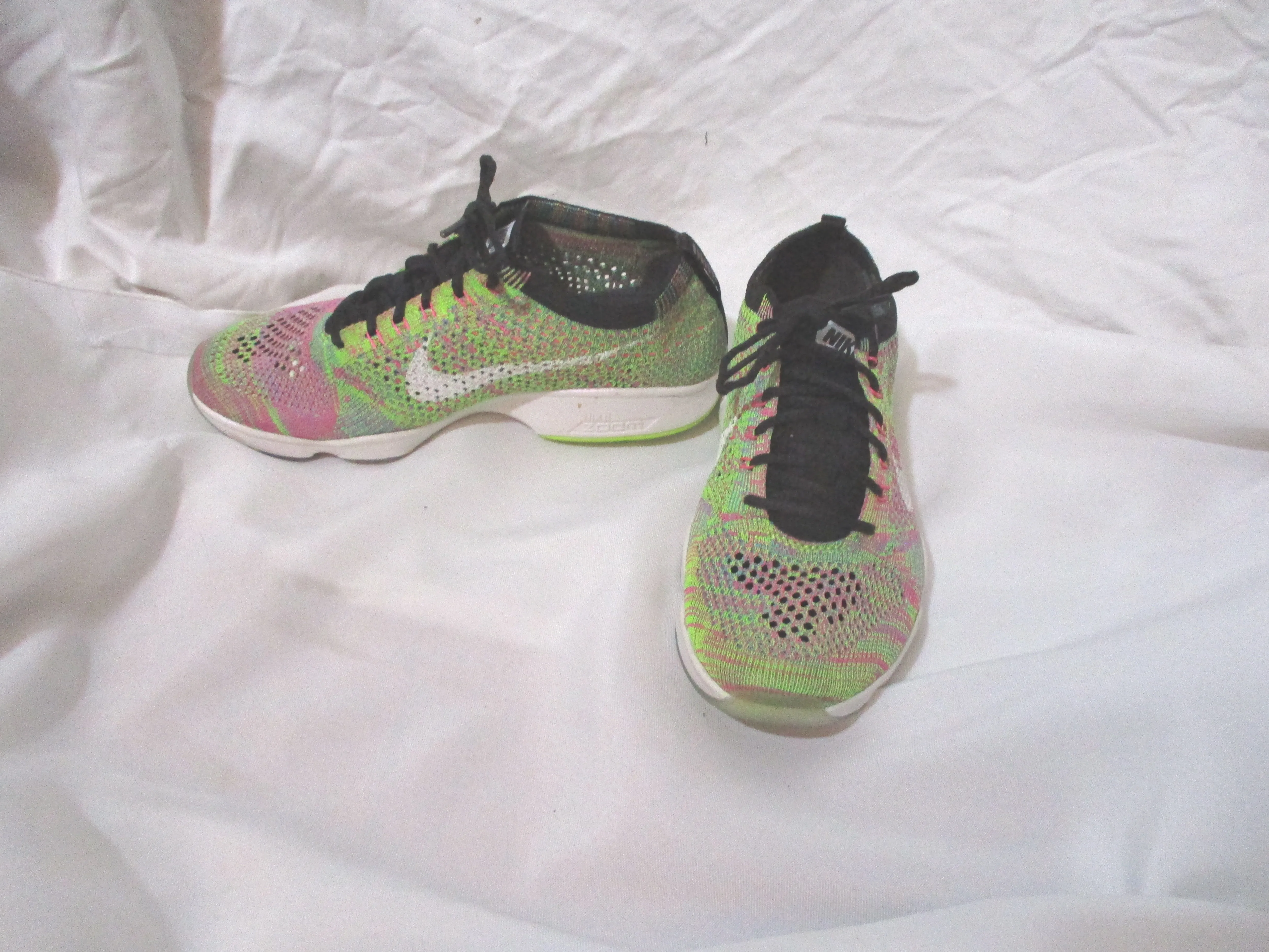 EUC NIKE ZOOM FLYKNIT Sneaker Running Trainer SHOE 6.5 698616-002 Agility