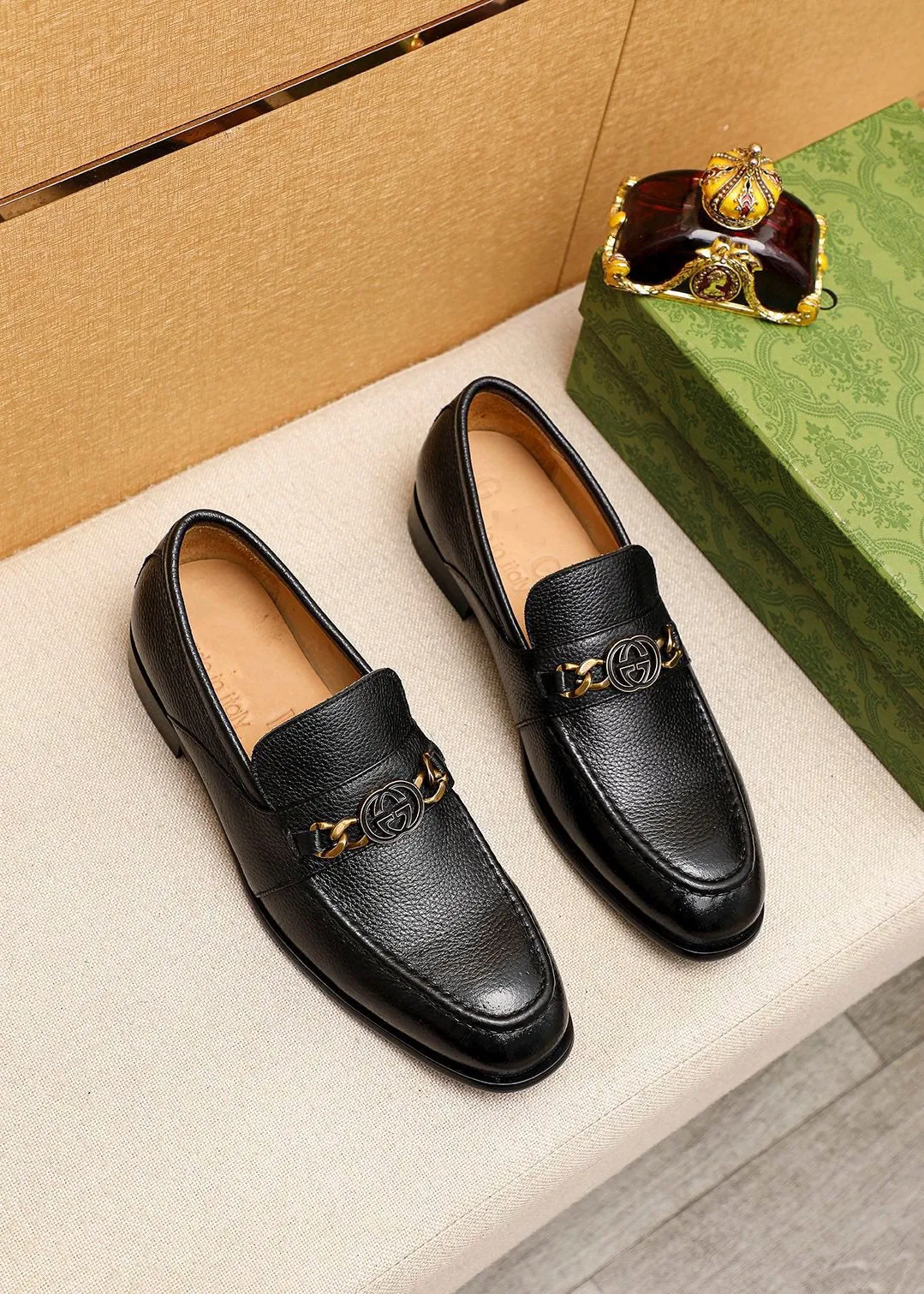 GG MEN'S BLACK LEATHER LOAFERS