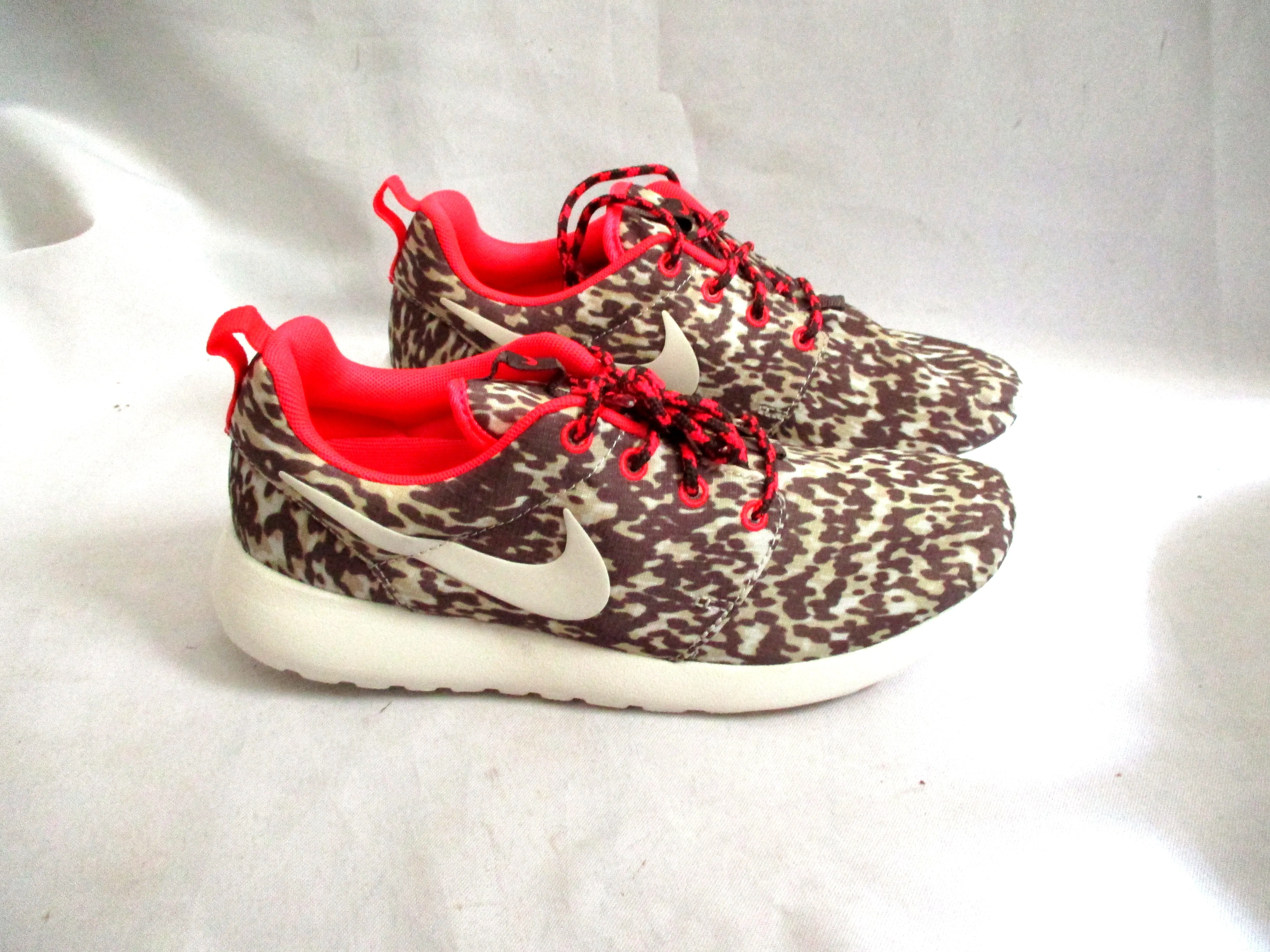 NEW Nike AIR MAX Run Running Sneaker Trainer 6.5 LEOPARD 807505-991 Womens